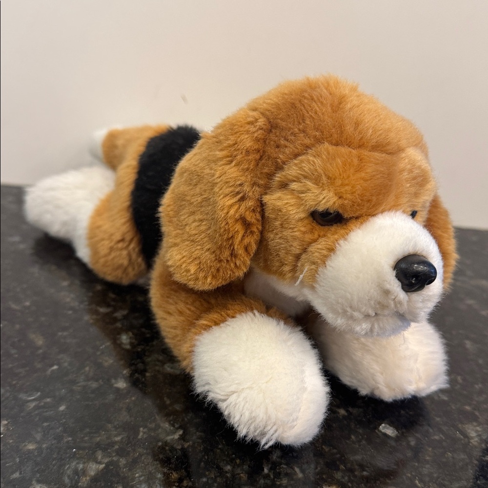 Ganz Webkinz Signature Beagle Puppy Dog -Lying Beagle-Stuffed Plush No Code .